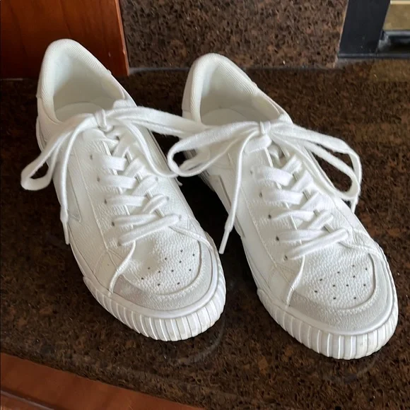 Blowfish White Textured Sneakers - Picture 5 of 5